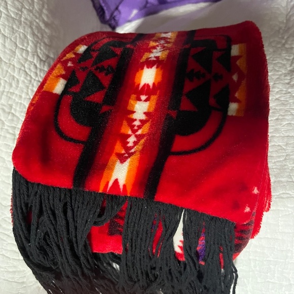 Red Patterned Scarf - Picture 3 of 6